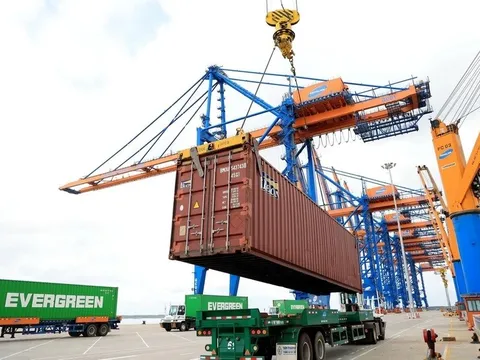 Giới chuyên gia: Triển vọng tăng trưởng kinh tế lạc quan của Việt Nam năm 2024