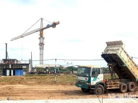 Xử phạt công ty xây dựng không phép trong Khu công nghiệp công nghệ cao Long Thành