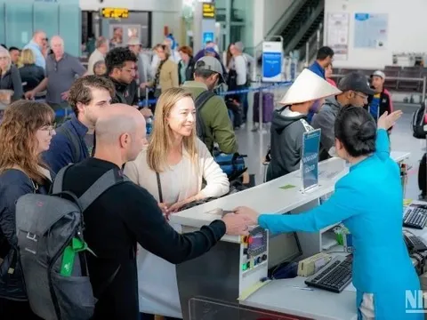 Khách bay quốc tế qua Nội Bài vượt “đỉnh” năm 2019