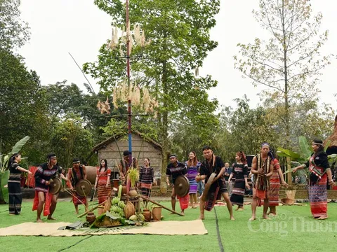 Trải nghiệm "Sắc màu văn hóa truyền thống của dân tộc S’tiêng" giữa Thủ đô