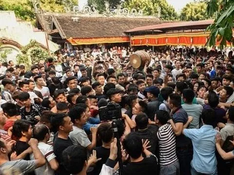 Về Sơn Đồng đi hội Giằng bông