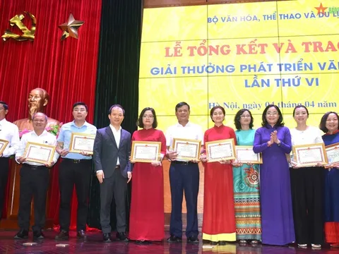 30 tập thể và cá nhân được trao Giải thưởng Phát triển văn hóa đọc lần thứ VI