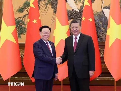 Chủ tịch Quốc hội Vương Đình Huệ hội kiến Tổng Bí thư, Chủ tịch nước Trung Quốc Tập Cận Bình