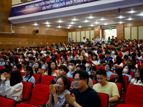 Khuyến khích phong trào đọc sách trong thanh niên