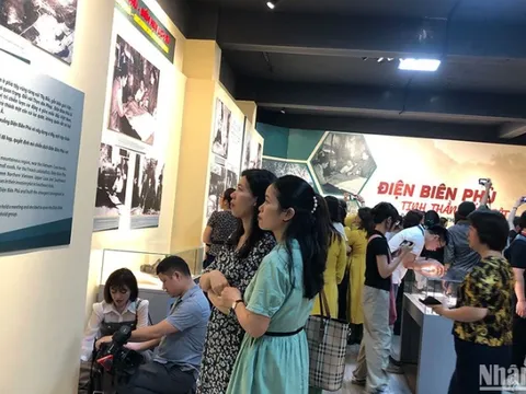 Tinh thần đại đoàn kết dân tộc qua triển lãm “Điện Biên Phủ - Tinh thần bất diệt”