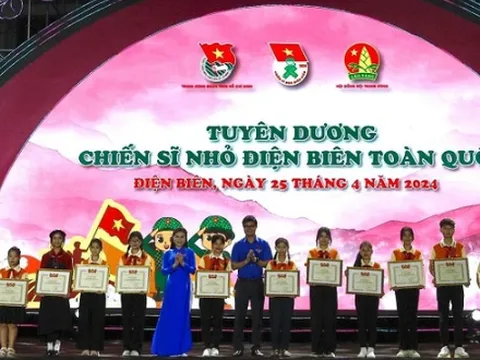 500 thiếu nhi xác lập kỷ lục Việt Nam với tiết mục múa xòe có đông thiếu nhi trong cả nước