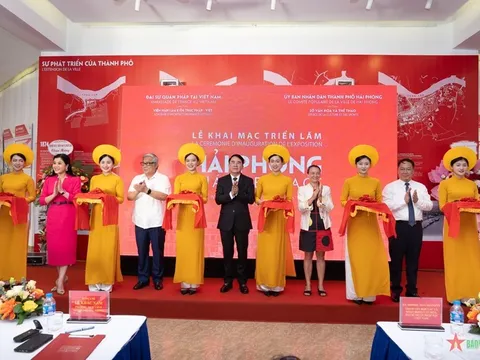 Bắn pháo hoa tầm cao trong Lễ hội Hoa phượng đỏ - Hải Phòng 2024