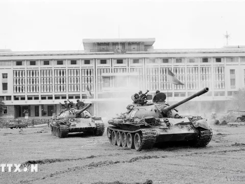 49 năm thống nhất đất nước: Nhịp cầu hàn gắn vết thương chiến tranh