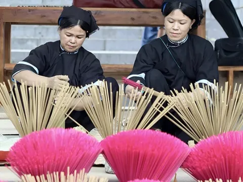 Tái hiện nghề làm hương truyền thống của người Nùng An ở Cao Bằng