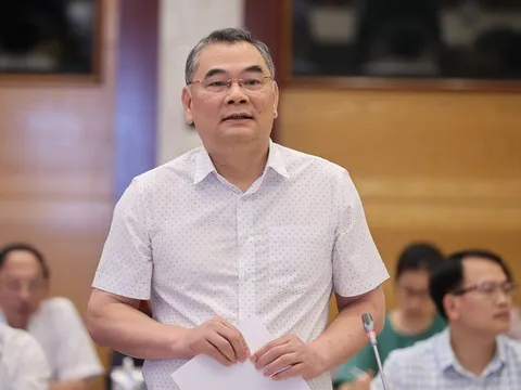 Trung tướng Tô Ân Xô, người phát ngôn Bộ Công an trả lời báo chí