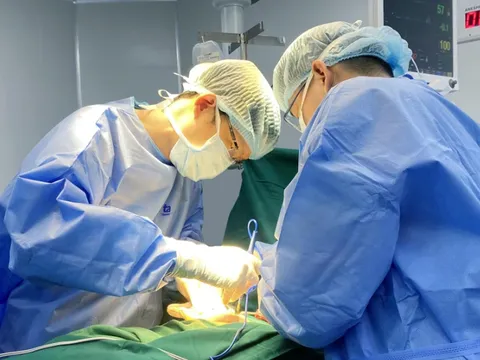 3 chị em ruột cùng mắc ung thư vú di truyền do đột biến gene BRCA2
