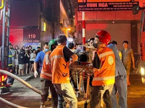 Thủ tướng chỉ đạo khẩn trương khắc phục hậu quả, điều tra nguyên nhân vụ cháy tại phố Trung Kính (Hà Nội)