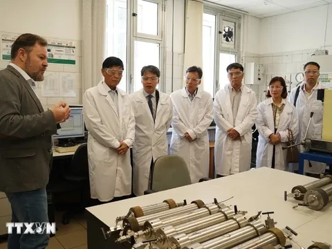 Việt Nam-Nga tăng cường hợp tác trong thăm dò và khai thác dầu khí