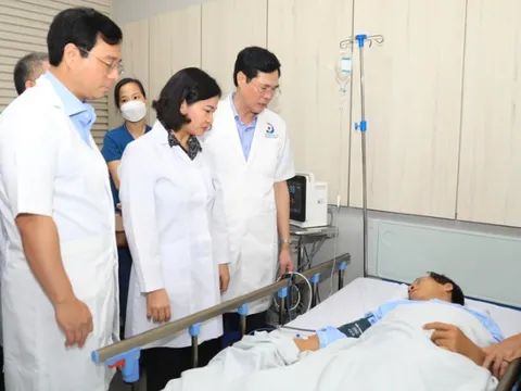 Lãnh đạo Thành ủy Hà Nội thăm hỏi, động viên các nạn nhân vụ cháy tại Định Công