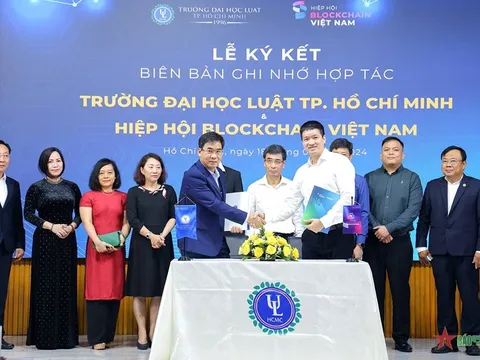Tăng cường ứng dụng trí tuệ nhân tạo và blockchain trong ngành luật