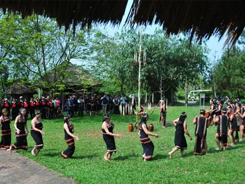“Mùa hè - trải nghiệm và khám phá” tại “Ngôi nhà chung” của cộng đồng 54 dân tộc Việt Nam