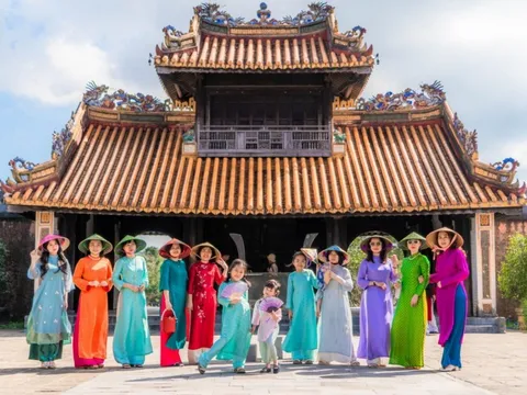 Du lịch Thừa Thiên Huế “ghi điểm” với doanh thu 6 tháng đạt hơn 4.000 tỷ đồng