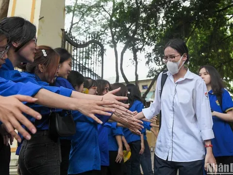 Công bố đề thi chính thức, đáp án, thang điểm môn Ngữ văn thi tốt nghiệp THPT năm 2024