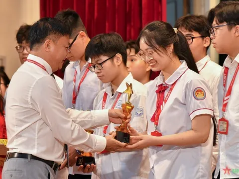 Hơn 2.000 sinh viên tài năng "dạm ngõ" Đại học Bách khoa Hà Nội