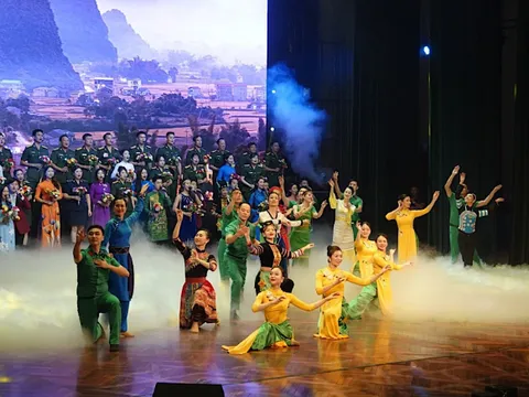 Khai mạc Liên hoan Nghệ thuật quần chúng lực lượng vũ trang và thanh niên, sinh viên lần thứ X - Khu vực III