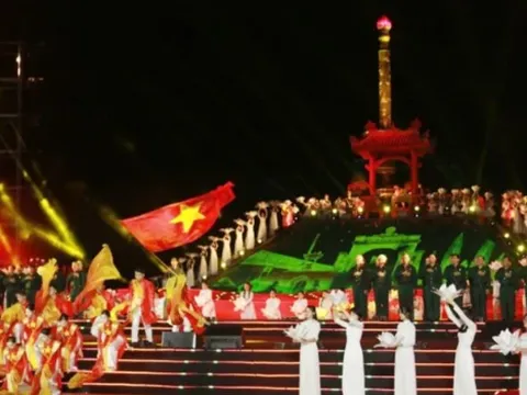 Xúc động Chương trình nghệ thuật "Bản hùng ca bất diệt" tại Quảng Trị