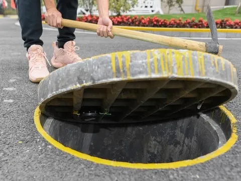 Bắt giữ nhóm đối tượng chuyên trộm nắp cống, gây mất an toàn giao thông