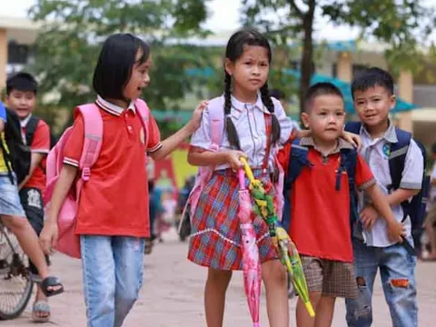Trường học vùng lũ khắc phục khó khăn, sẵn sàng bước vào năm học mới