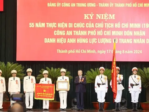 Tổng Bí thư, Chủ tịch nước Tô Lâm trao tặng danh hiệu Anh hùng lực lượng vũ trang cho Công an TP Hồ Chí Minh