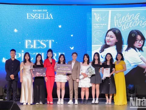 Lễ trao giải "Red Carpet - Thảm đỏ Chuyên Sư phạm 2024": Sôi động và đầy cảm hứng
