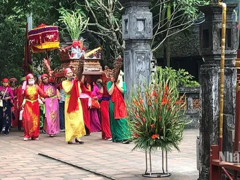 Bộ Văn hóa, Thể thao và Du lịch đề nghị các địa phương không tổ chức lễ hội tràn lan gây tốn kém, lãng phí