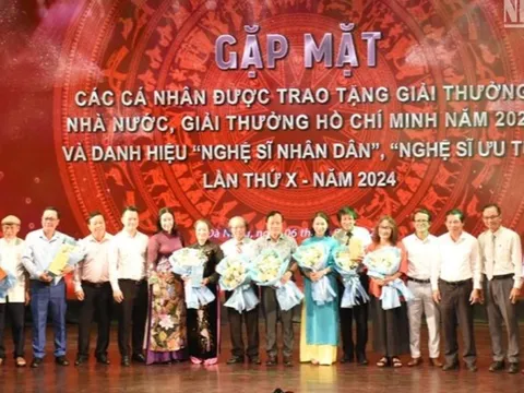 Đà Nẵng: Gặp mặt các văn nghệ sĩ đạt danh hiệu cao quý do Nhà nước trao tặng