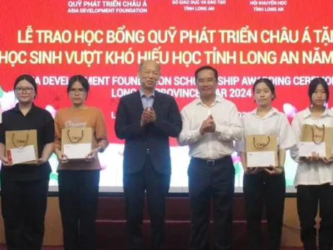 200 học sinh và sinh viên Long An nhận học bổng Quỹ phát triển châu Á
