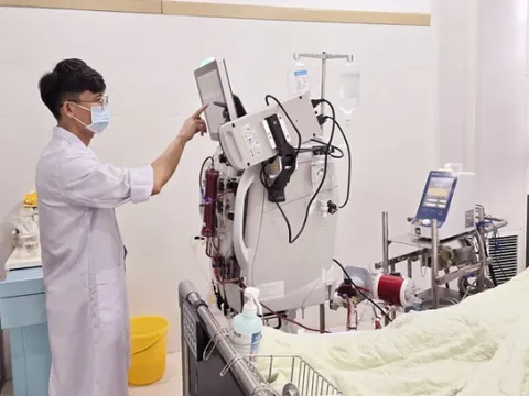 Bệnh viện Bạch Mai tập trung nguồn lực cứu 2 nạn nhân thôn Làng Nủ