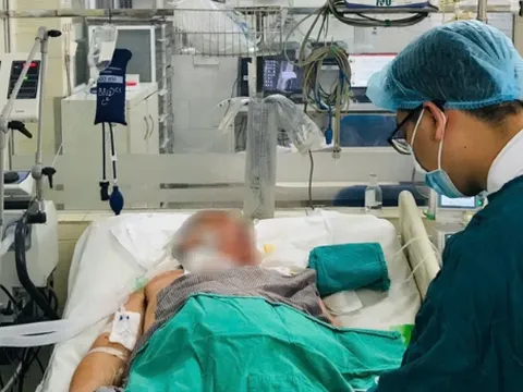 Nguy kịch do nhiễm uốn ván sau lội nước bẩn trong mưa bão