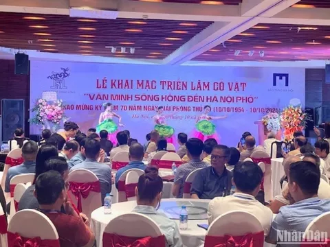 Triển lãm cổ vật "Văn minh sông Hồng đến Hà Nội phố"