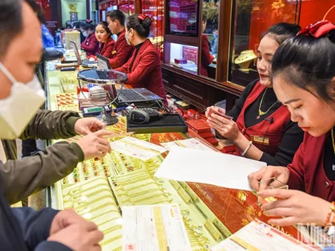 Giá vàng ngày 10/10: Vàng nhẫn bất ngờ giảm mạnh