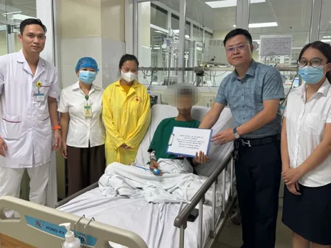 Nỗ lực cứu sống bệnh nhân nguy kịch vì viêm phổi nặng