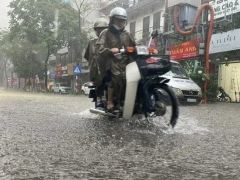 Ngày 14/10, mưa lớn cục bộ ở Trung Bộ, Tây Nguyên và Nam Bộ