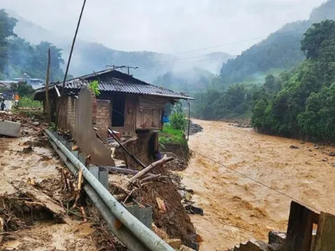 Sáu tỉnh vùng núi Bắc Bộ, Bắc Trung Bộ đề phòng mưa lớn gây lũ quét, sạt lở