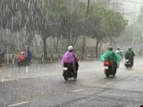 Ngày 22/10: Cảnh báo mưa lớn cục bộ, lốc ở khu vực từ Thanh Hóa đến Quảng Bình, Tây Nguyên và Nam Bộ