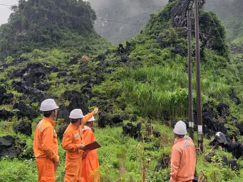 Nỗ lực đưa điện về các thôn vùng cao Hà Giang