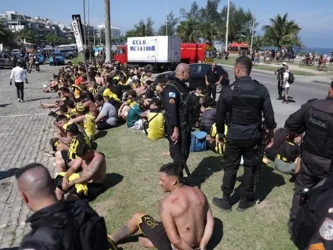 Brazil: Hàng trăm cổ động viên Uruguay bị bắt sau cuộc bạo loạn ở Rio de Janeiro