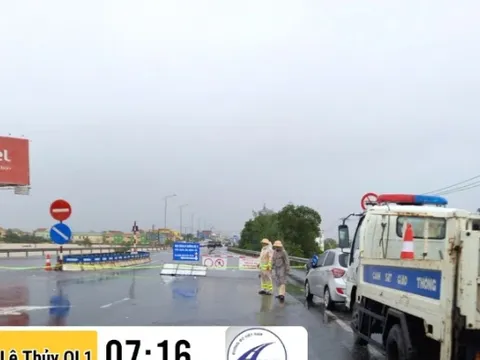 Quảng Bình bảo đảm an toàn giao thông qua các tuyến quốc lộ bị ngập lụt, sạt lở