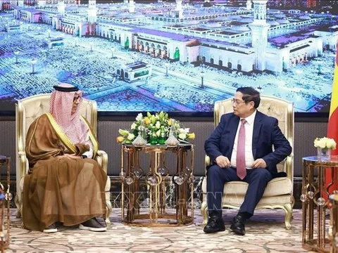 Thủ tướng Phạm Minh Chính làm việc với các doanh nghiệp lớn của Saudi Arabia