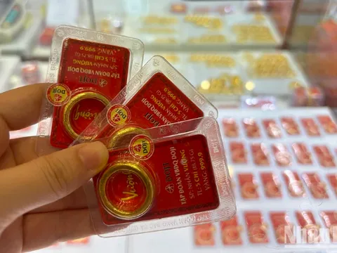 Giá vàng ngày 30/10: Vàng nhẫn trở lại mức kỷ lục 89 triệu đồng/lượng