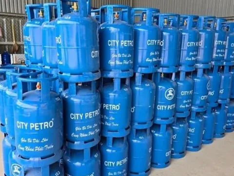 Giá gas tiếp tục tăng tháng thứ tư