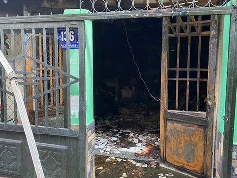Cháy nhà dân lúc rạng sáng làm hai người tử vong