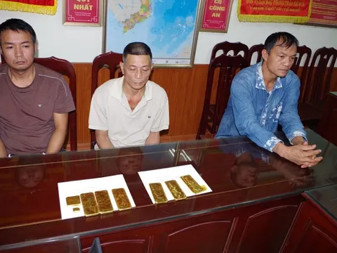 Bắt 3 đối tượng buôn lậu hơn 6 kg vàng