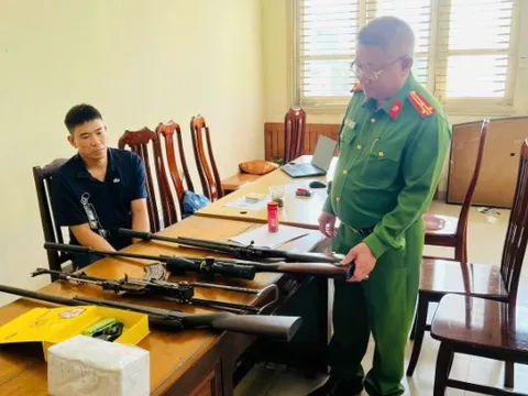 Công an Hà Nội phá hai băng nhóm mua bán trái phép ma túy, tàng trữ vũ khí quân dụng