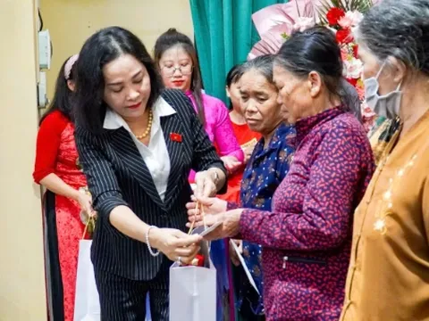 Phó Chủ tịch Quốc hội dự Ngày hội đoàn kết toàn dân tộc tại Ninh Bình
